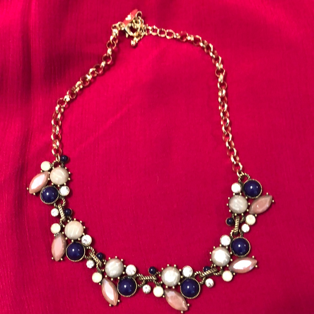 NyC Statement Necklace 12$